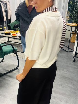 Quiet luxury je koncept decentného, diskrétneho a vysokokvalitného štýlu, so zameraním na remeselné spracovanie, prémiové...